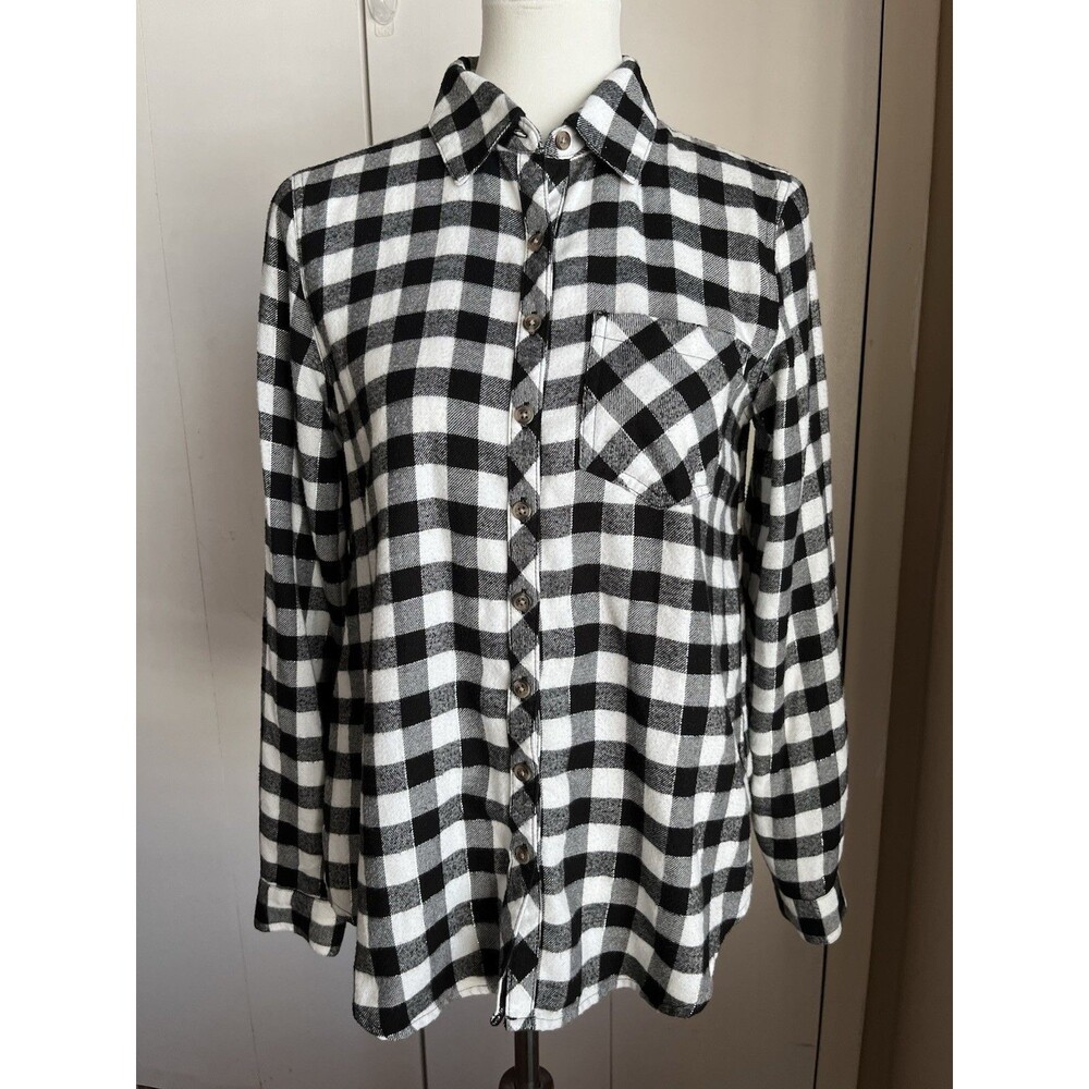 Maurices Black White Plaid Flannel Shirt Women’s Small Button Front